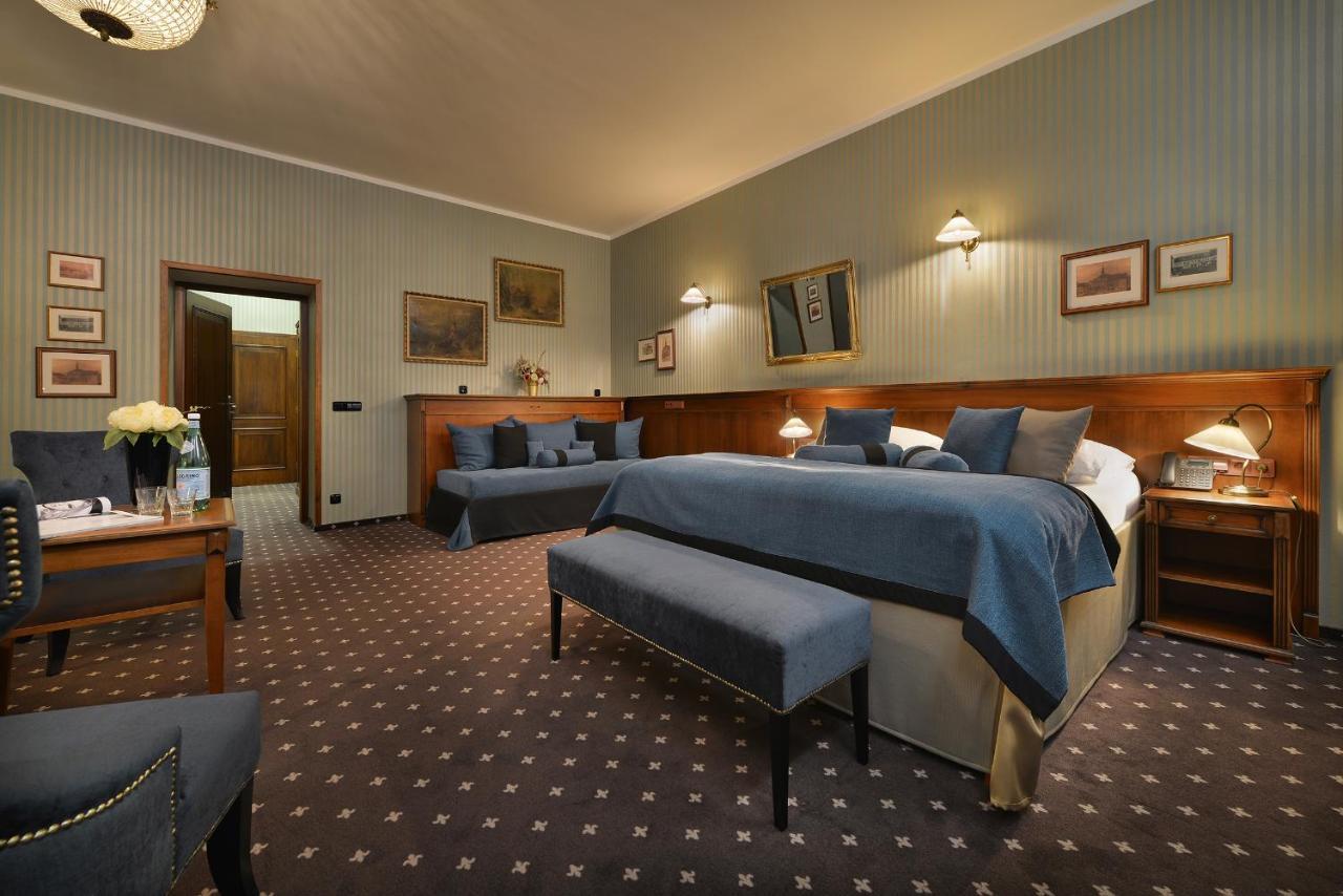 Hotel Morris Premium Collection เชสกาลีปา ภายนอก รูปภาพ